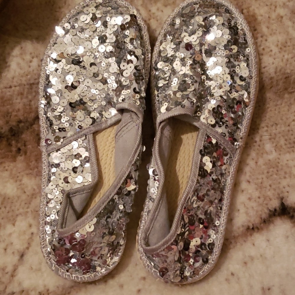Sequined shoes new never worn